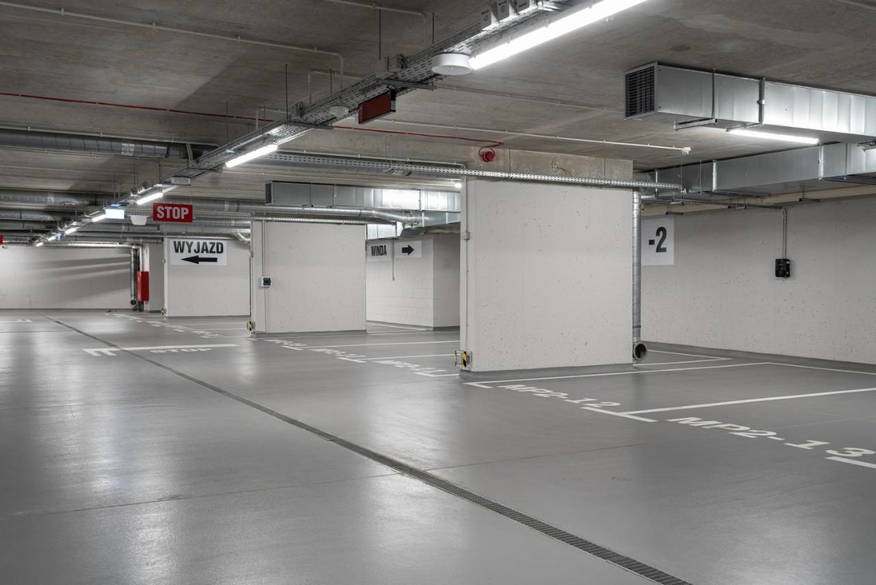 Hotel Ferreus Modern Art Deco Cracovia Exterior foto The parking garage