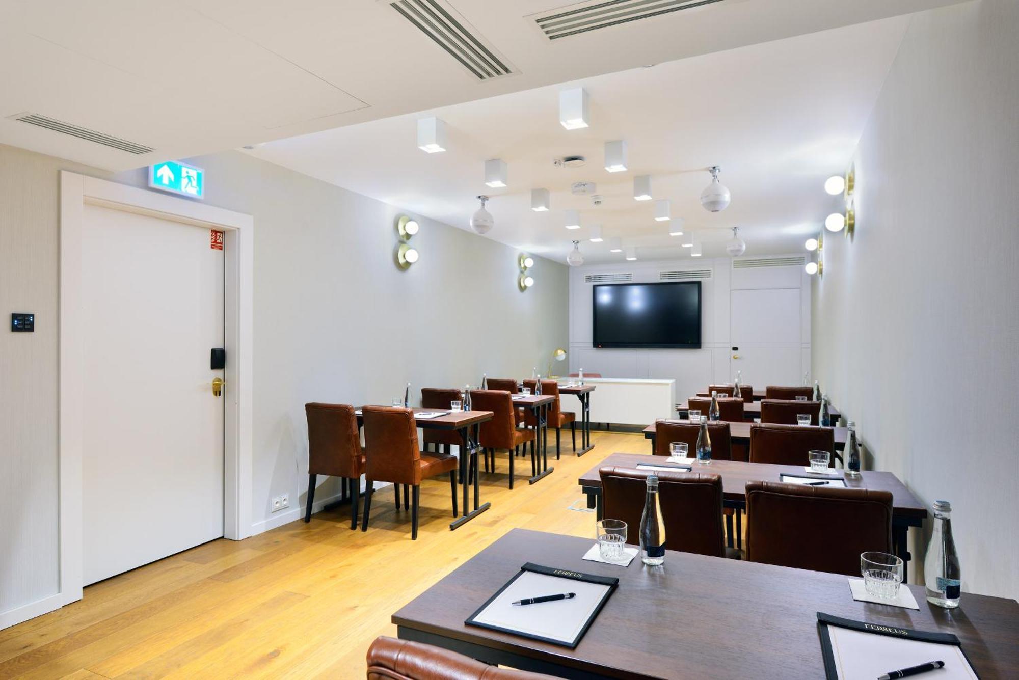 Hotel Ferreus Modern Art Deco Cracovia Exterior foto Meeting room at the London Business School